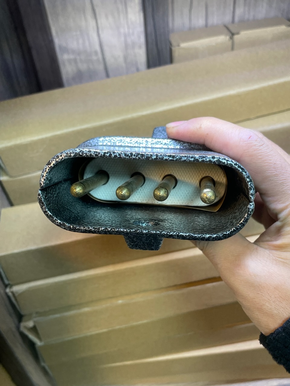 چهارشاخه و پریز صنعتی چدنی مغزی چینی 380V ولت 63A آمپر (سیار)نری